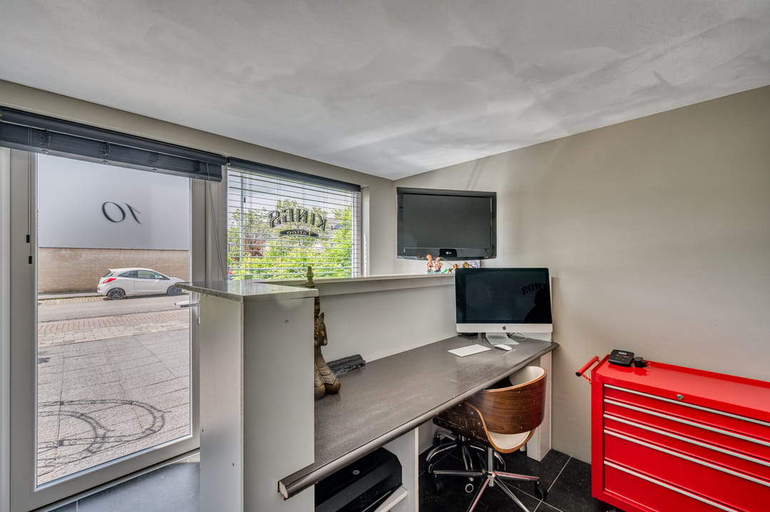 Spacious Semi-Detached Family Home with Home Office Space in Child-Friendly Venlo Neighborhood — 7