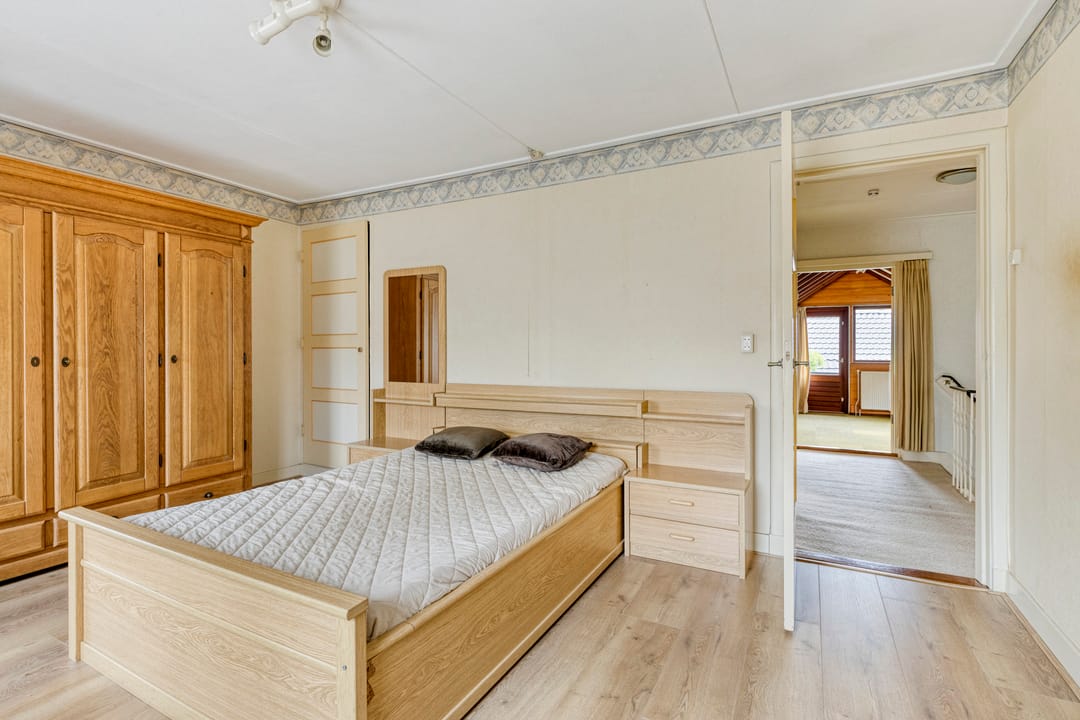 Charming Detached Home with Home Office Potential in Varsseveld Center — 31