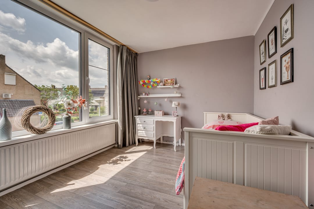 Spacious Semi-Detached Family Home with Home Office Space in Child-Friendly Venlo Neighborhood — 28
