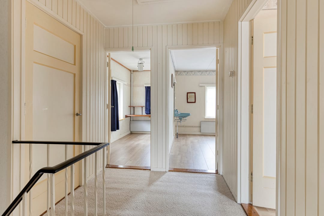 Charming Detached Home with Home Office Potential in Varsseveld Center — 28