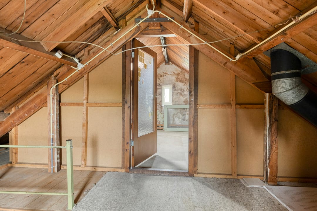 Charming Detached Home with Home Office Potential in Varsseveld Center — 37