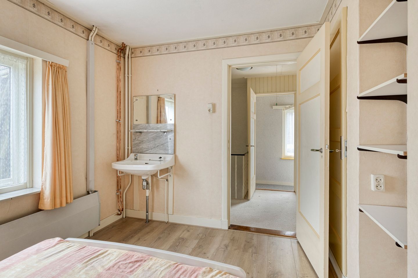 Charming Detached Home with Home Office Potential in Varsseveld Center — 34