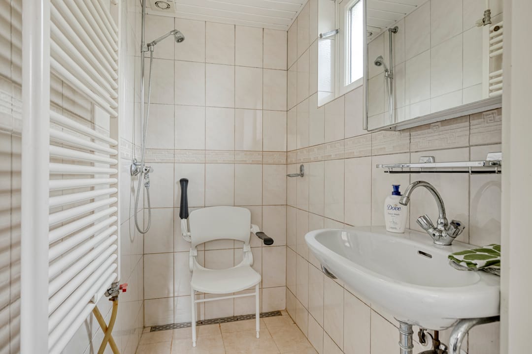 Charming Detached Home with Home Office Potential in Varsseveld Center — 26