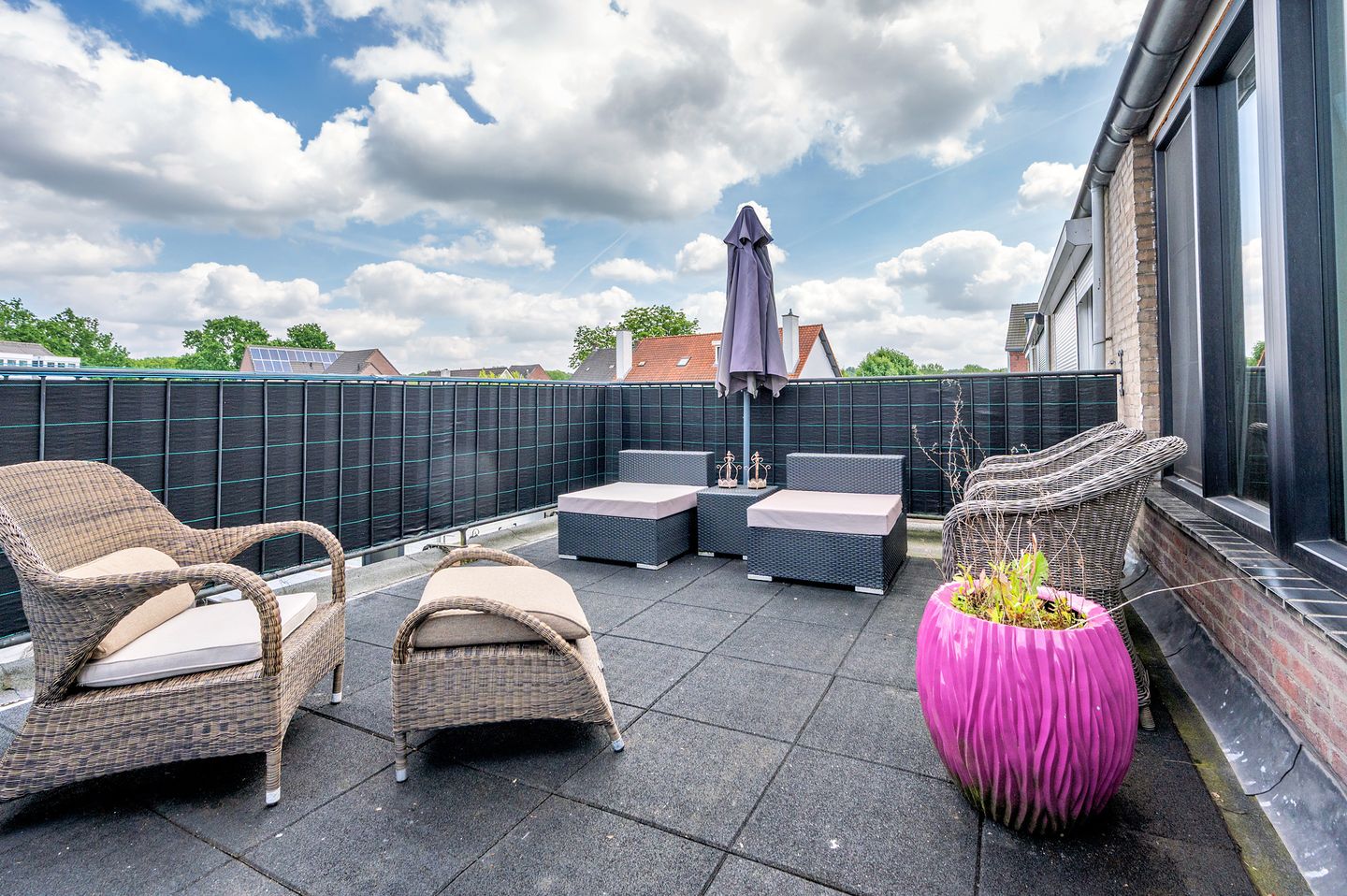 Spacious Semi-Detached Family Home with Home Office Space in Child-Friendly Venlo Neighborhood — 35