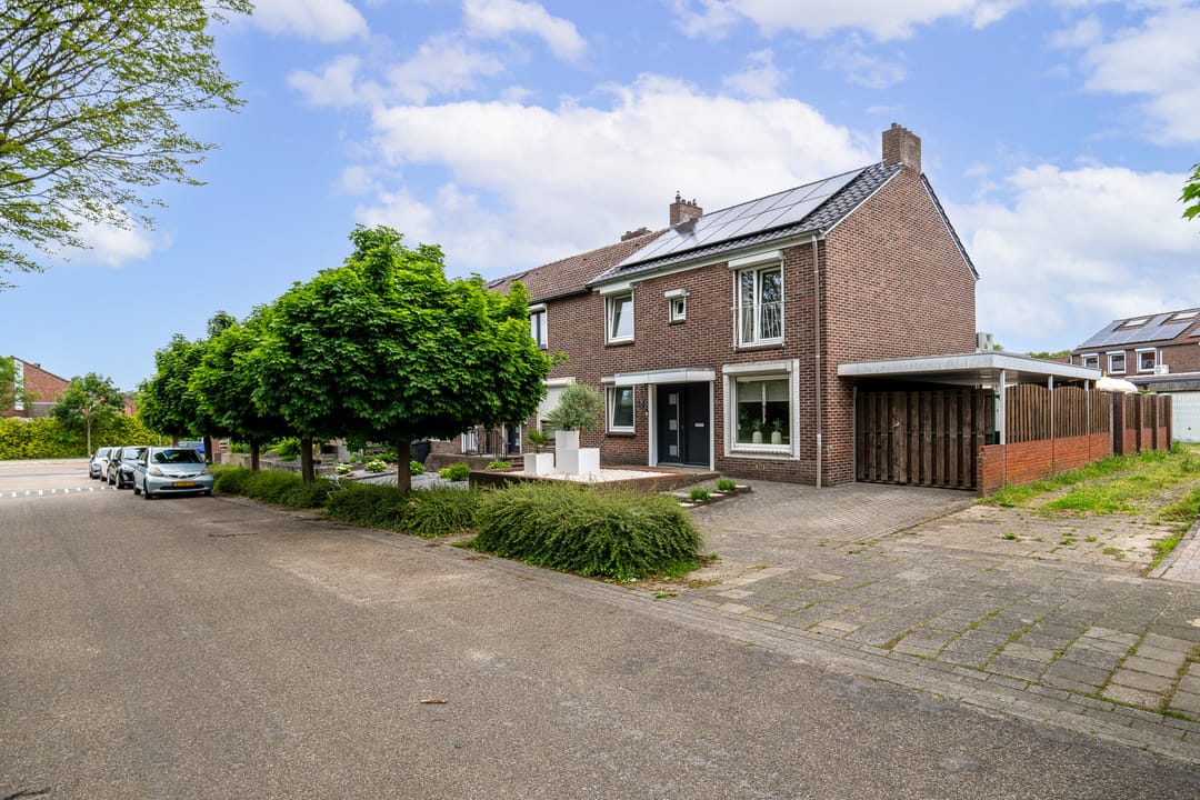 Move-in Ready Semi-Detached Home with Ibiza-Style Garden in Heerlen — 28
