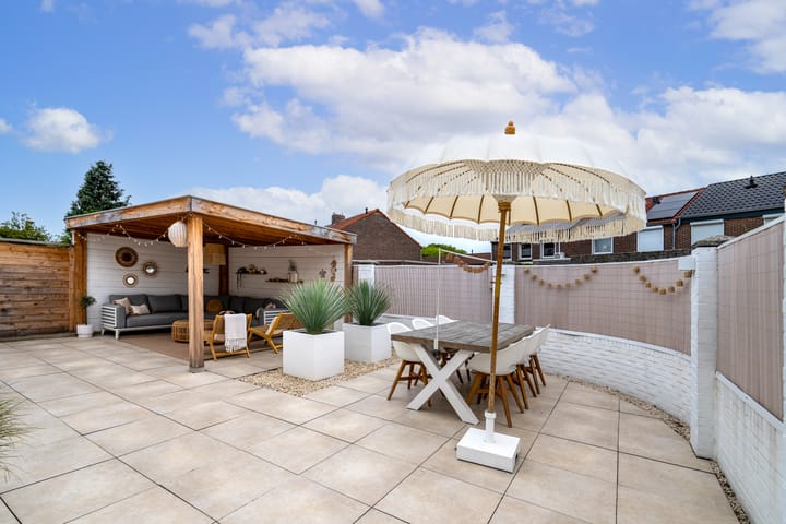 Hoekwoning te koop: Den Haagstraat 52, Heerlen