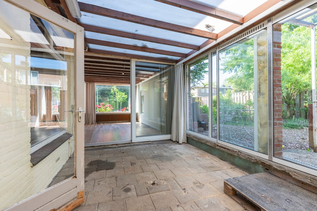 Corner House with Garage and Roof Terrace in Quiet Residential Area — 8