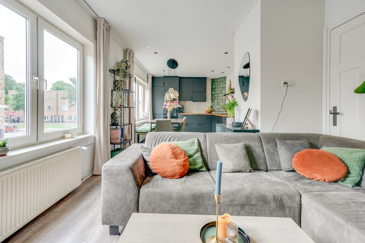 Photo 4 of Van der Marckstraat 4-BS