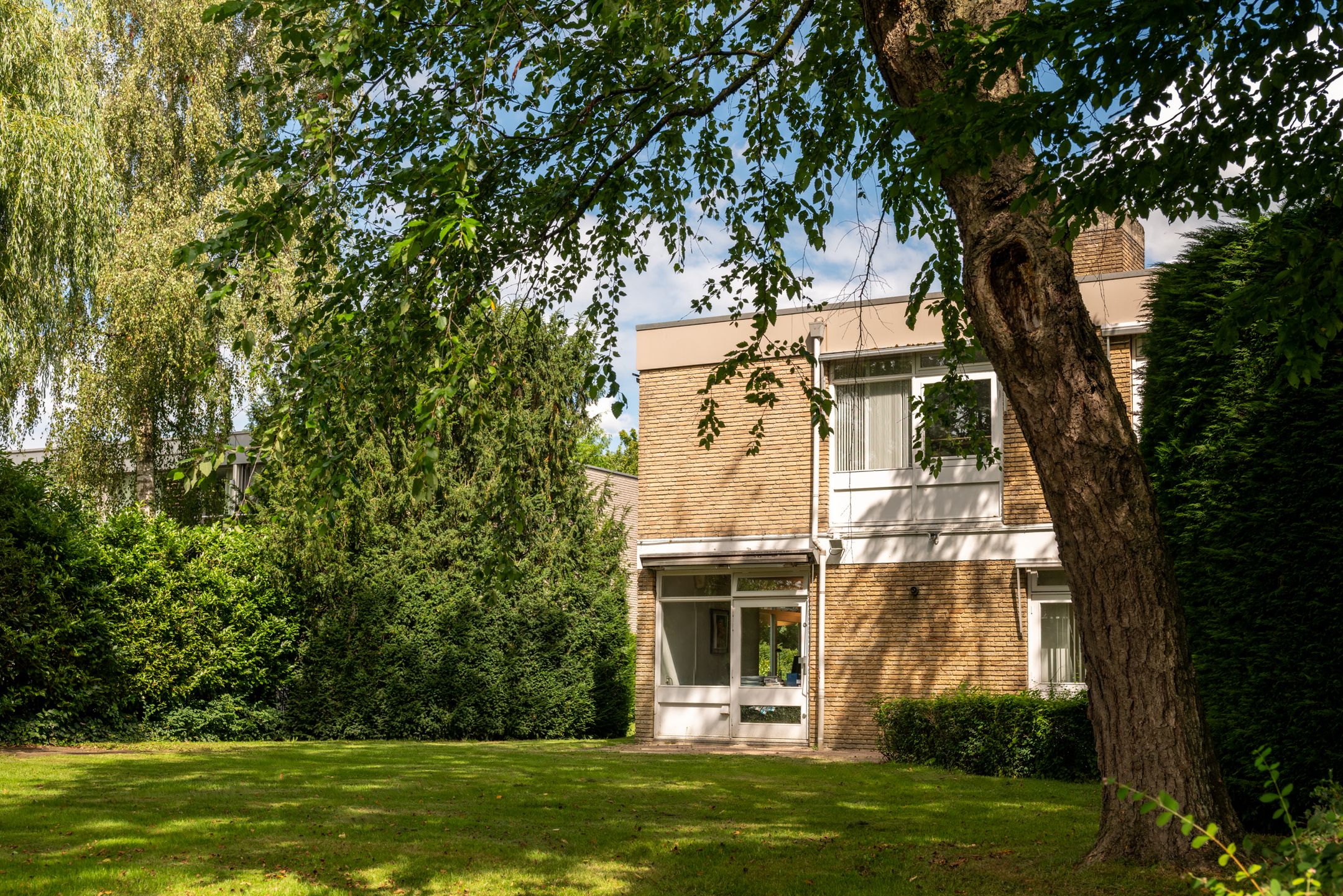 Spacious waterfront villa on a generous plot in Buitenveldert — 9