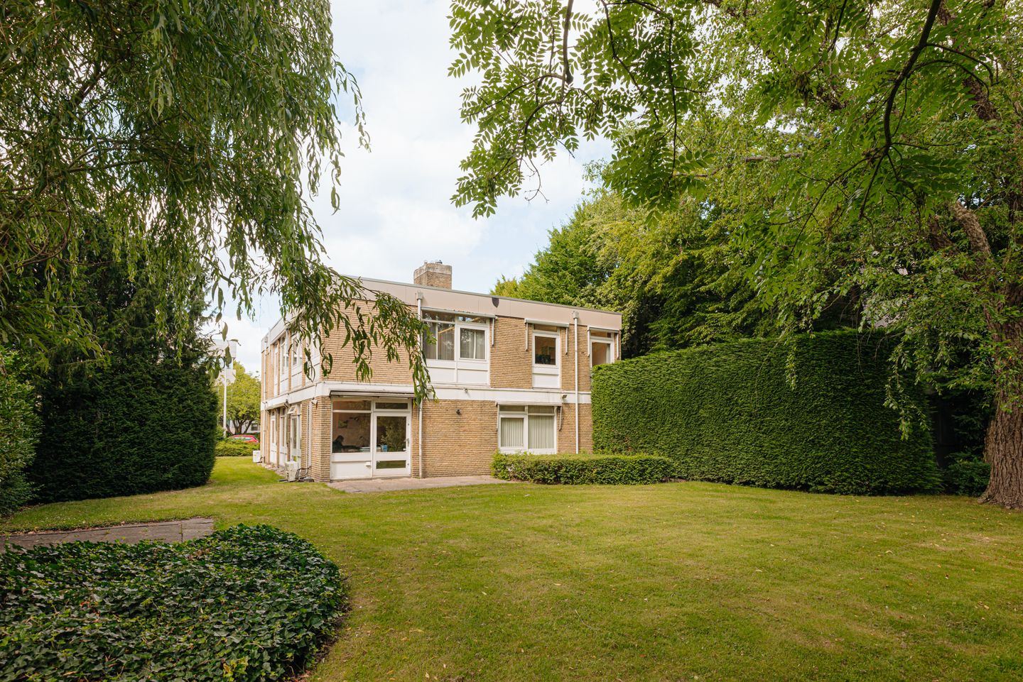 Spacious waterfront villa on a generous plot in Buitenveldert — 10