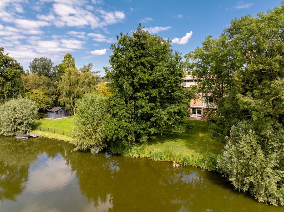 Spacious waterfront villa on a generous plot in Buitenveldert — 17