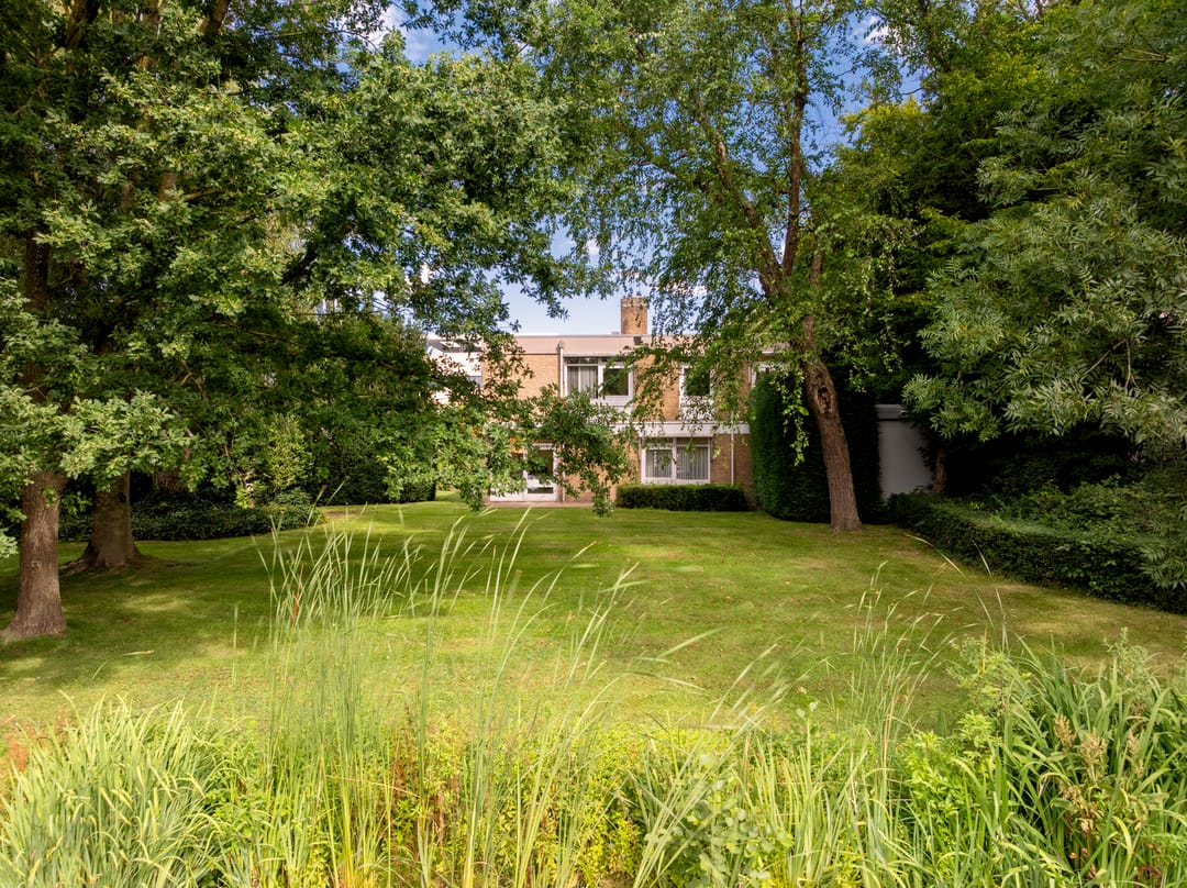 Spacious waterfront villa on a generous plot in Buitenveldert — 22