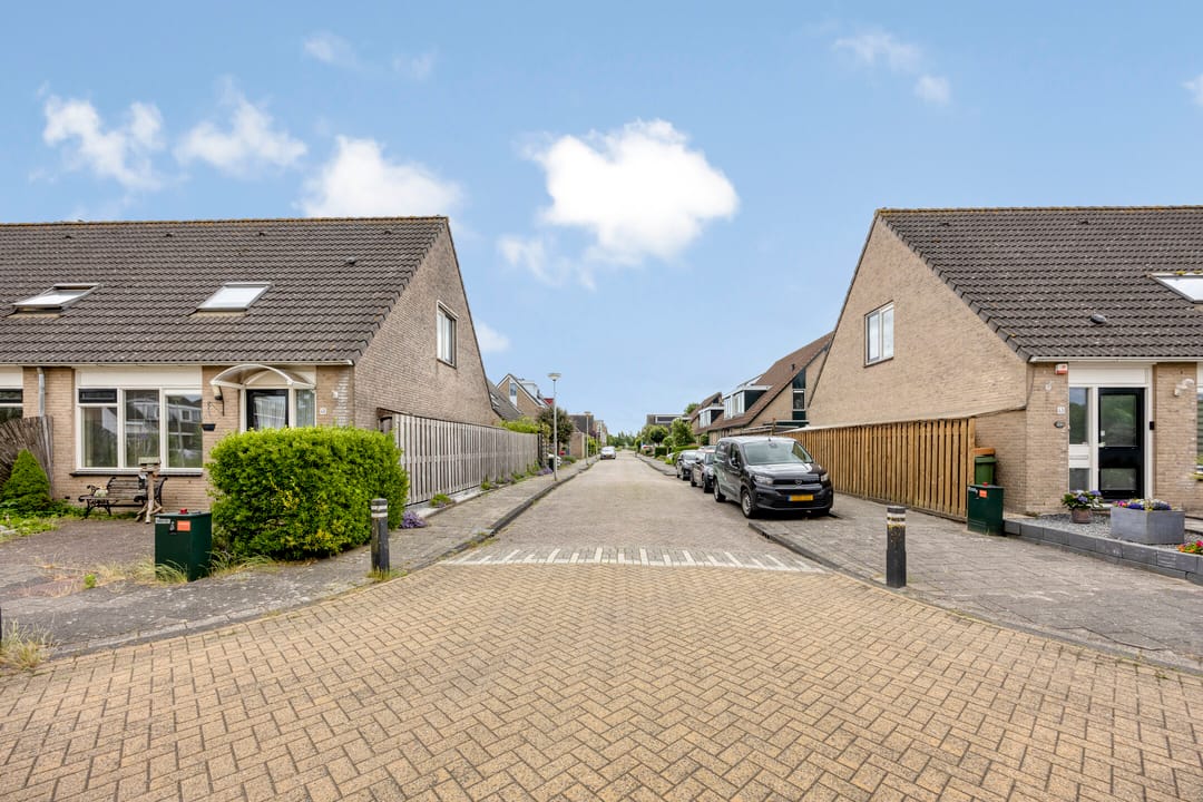 Photo 2 of Hof van Waarder 33