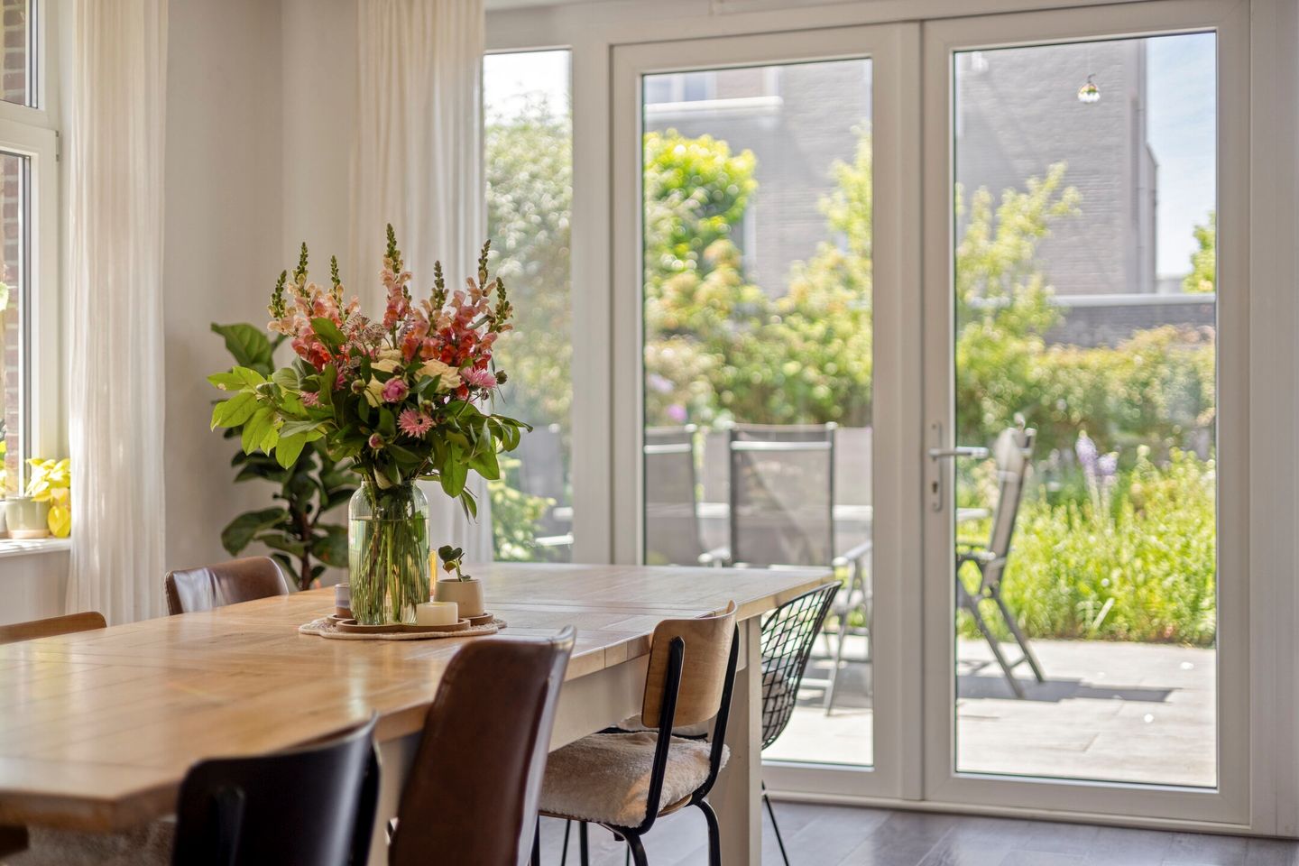 Spacious Detached Villa with Six Bedrooms and Energy Label A+ in Eijsden — 19