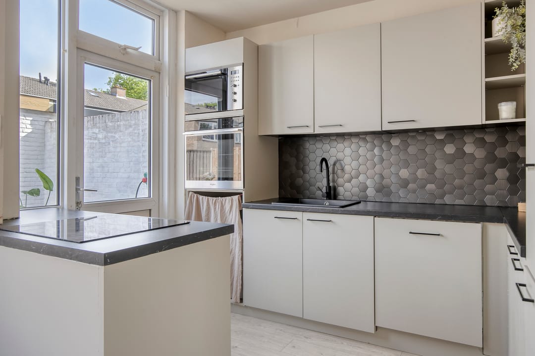 Photo 13 of Josef Haydnstraat 17