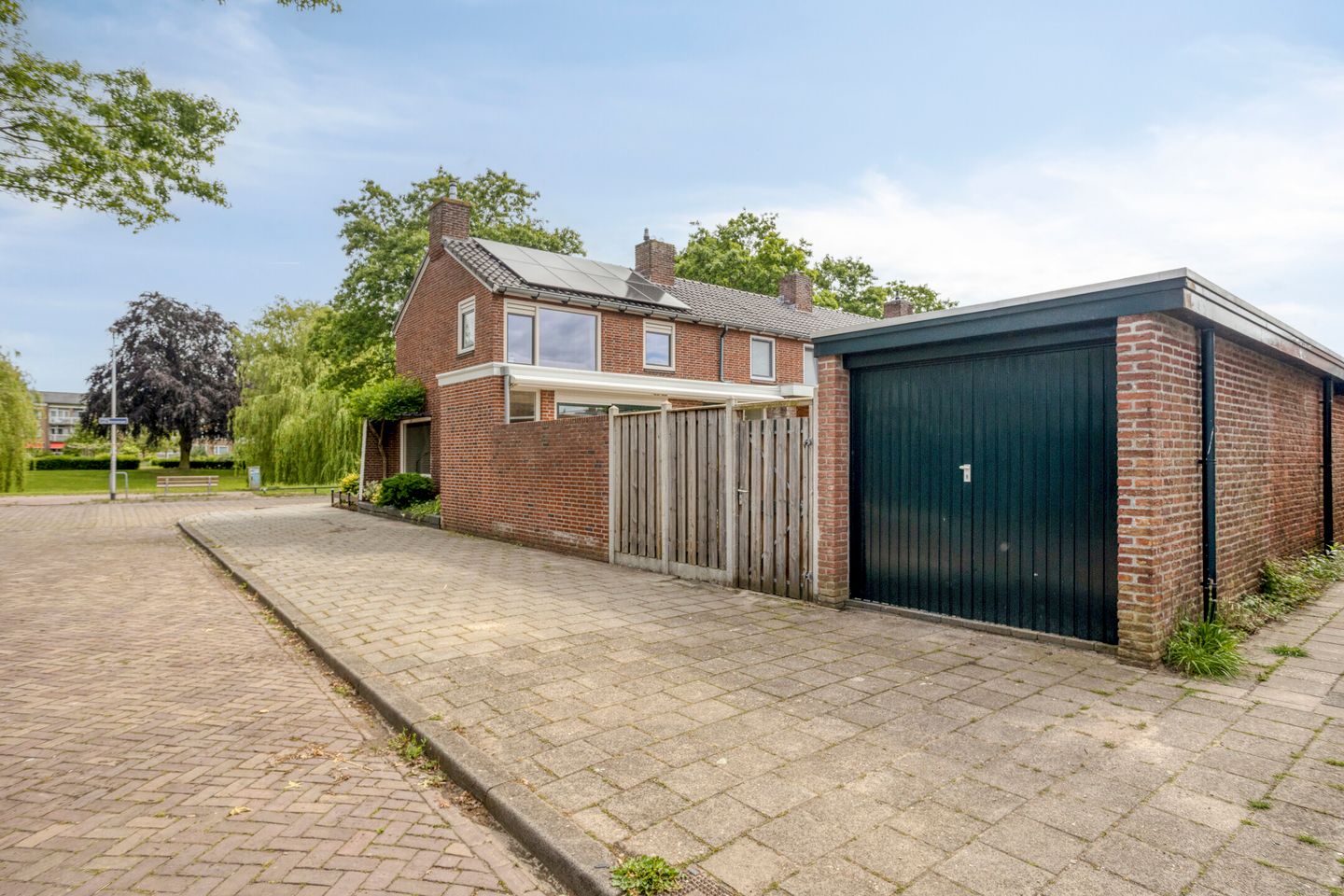 Photo 29 of Frans van Mierisstraat 25