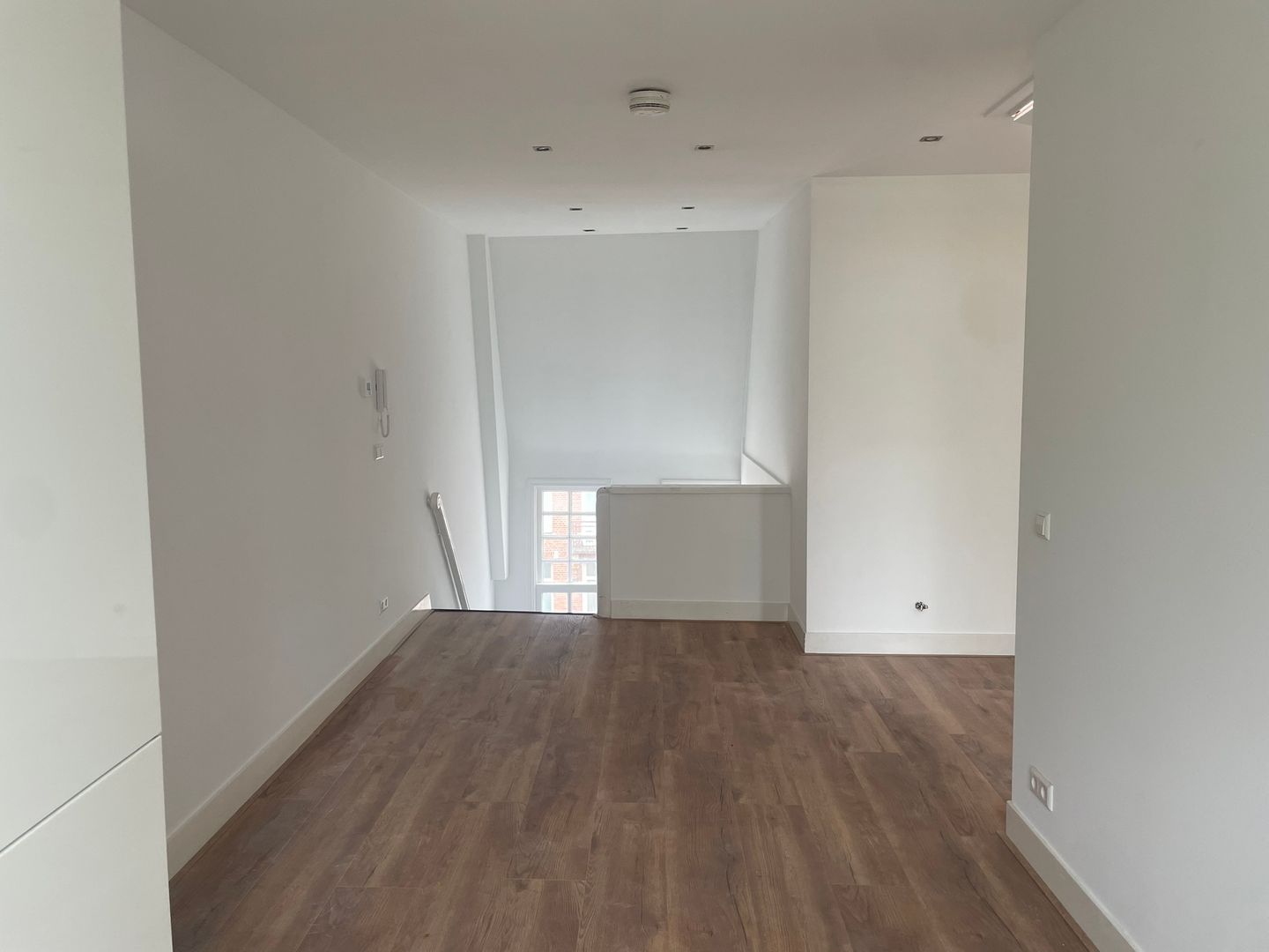 Photo 5 of Witte de Withstraat 182-4