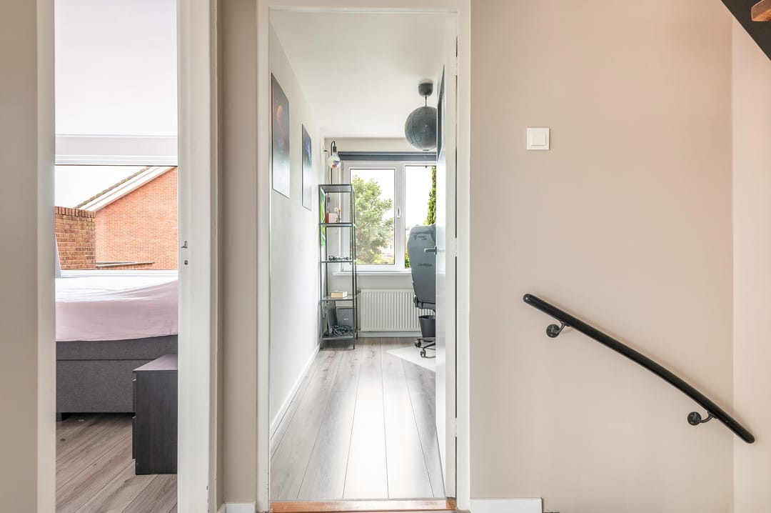 Completely Renovated Family Home with Garage in Child-Friendly Doesburg Neighborhood — 11