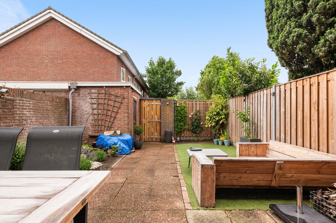 Completely Renovated Family Home with Garage in Child-Friendly Doesburg Neighborhood — 23
