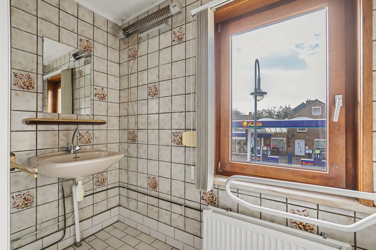 Spacious Corner Family Home with Basement and Large Garage in Klundert — 20