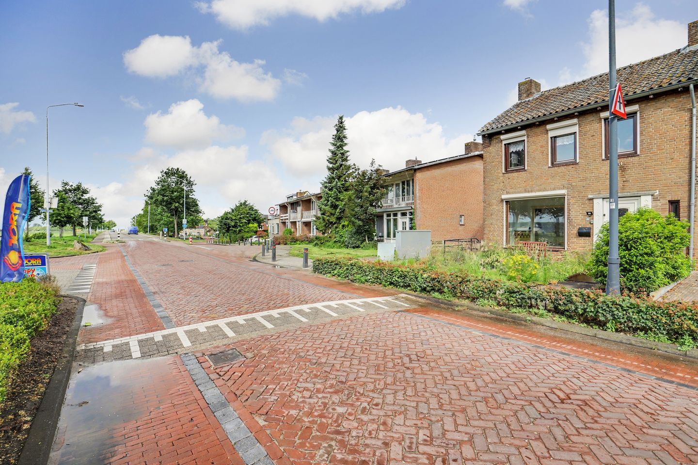 Spacious Corner Family Home with Basement and Large Garage in Klundert — 49