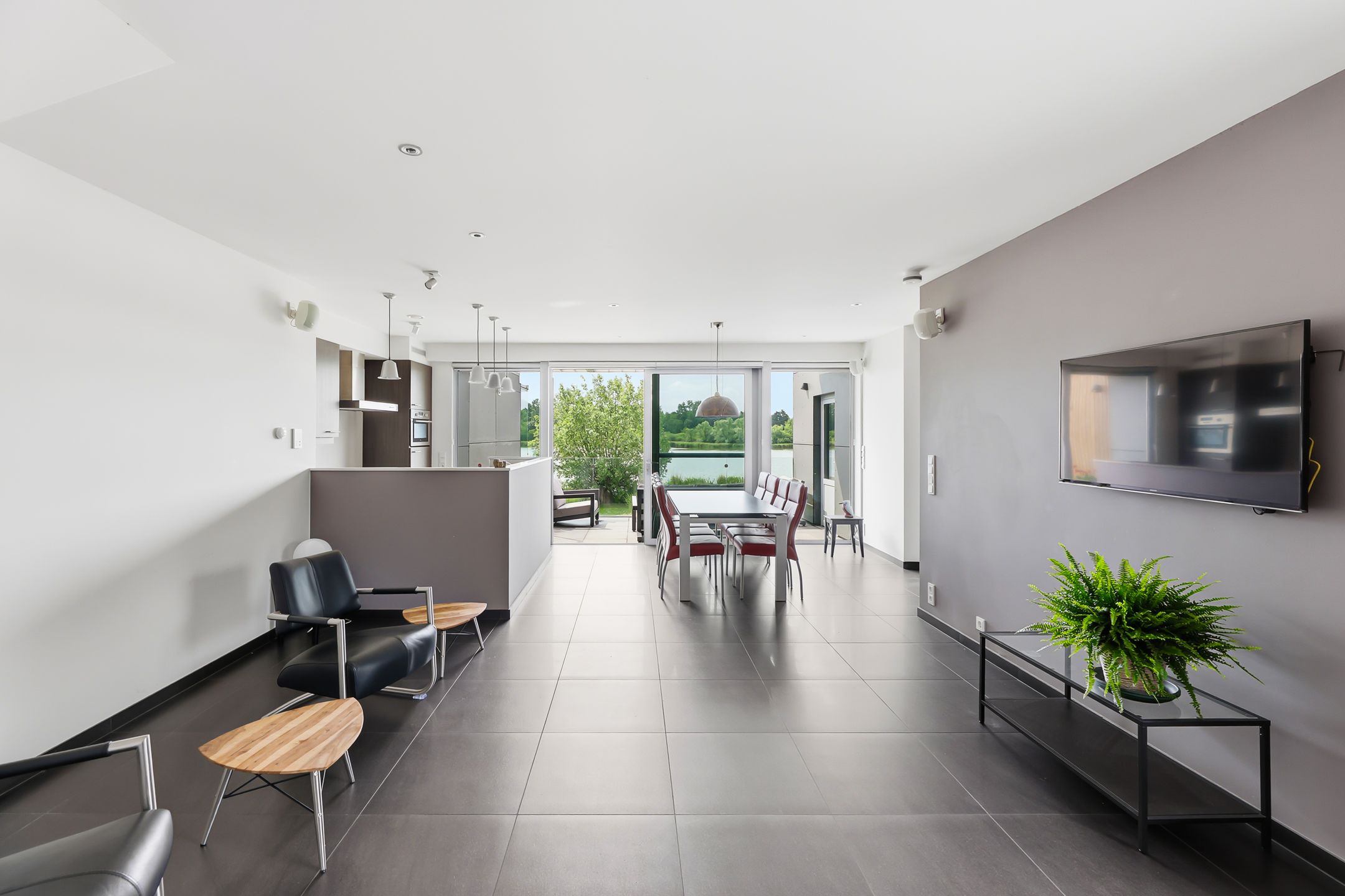 Luxury Semi-Detached Home with Panoramic Nature Views and Private Wellness Area — 18