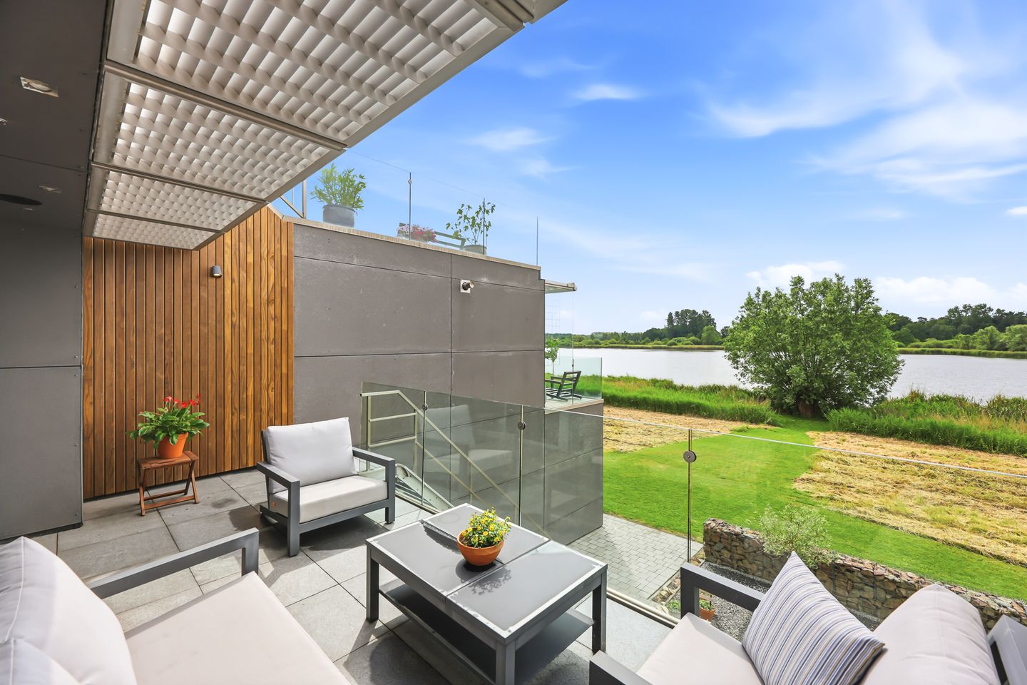 Luxury Semi-Detached Home with Panoramic Nature Views and Private Wellness Area — 25