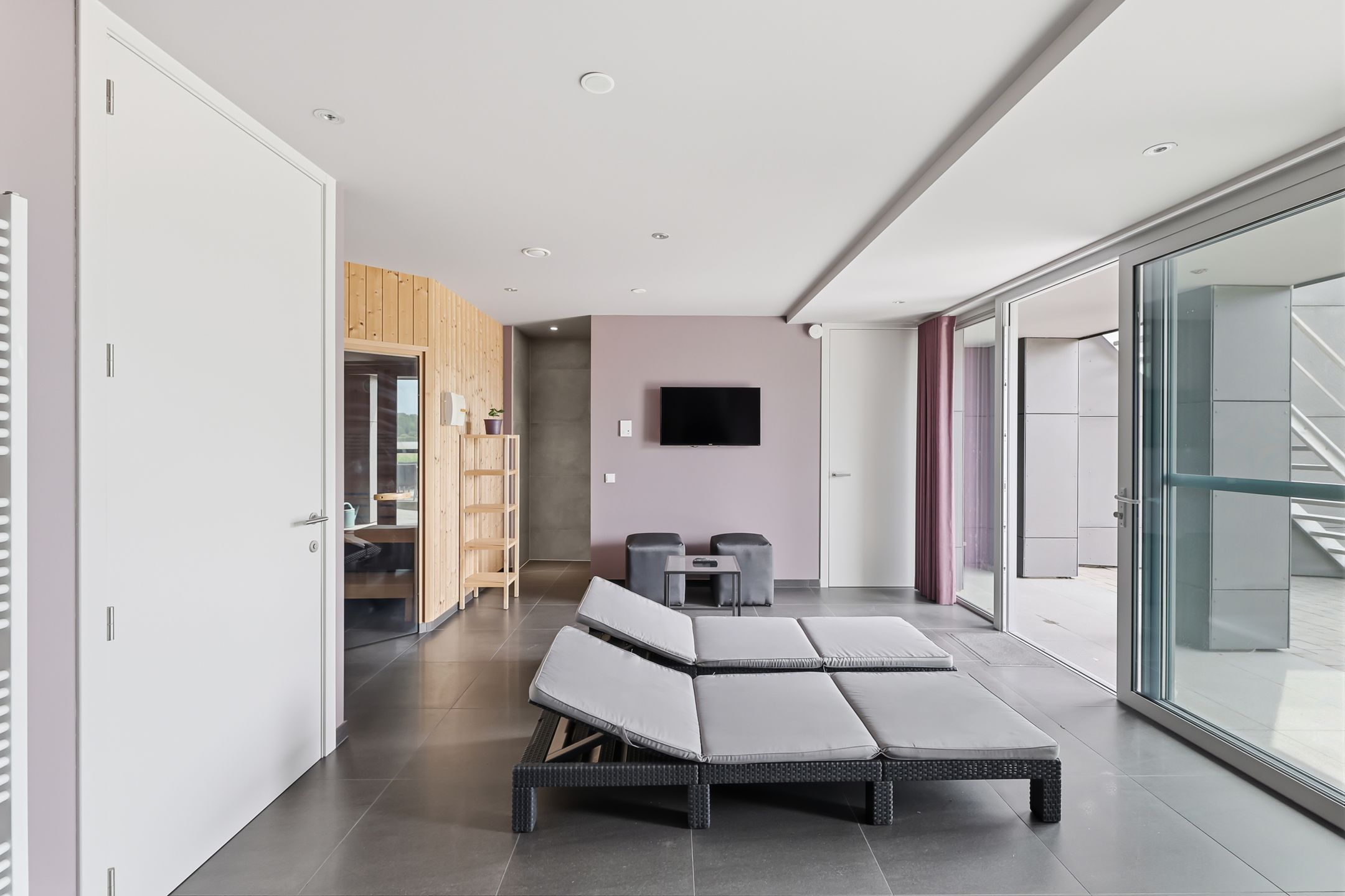 Luxury Semi-Detached Home with Panoramic Nature Views and Private Wellness Area — 33