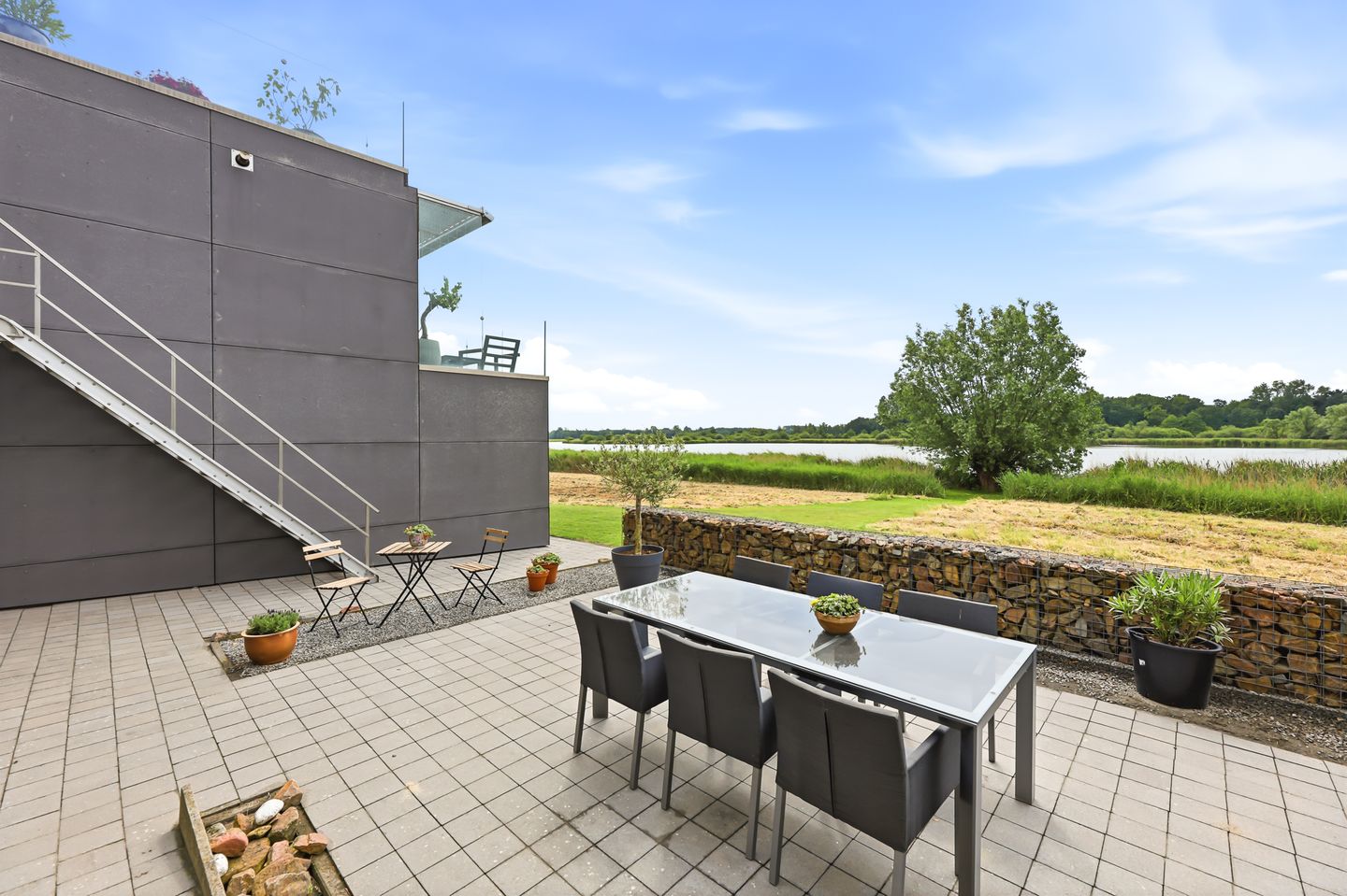 Luxury Semi-Detached Home with Panoramic Nature Views and Private Wellness Area — 40