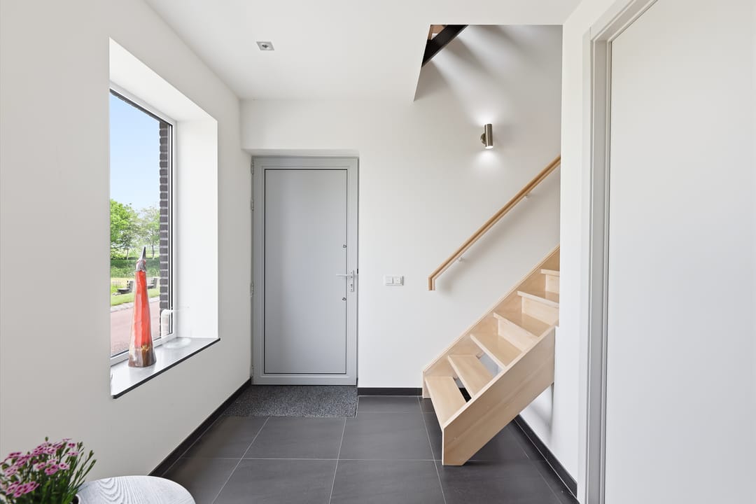 Luxury Semi-Detached Home with Panoramic Nature Views and Private Wellness Area — 16
