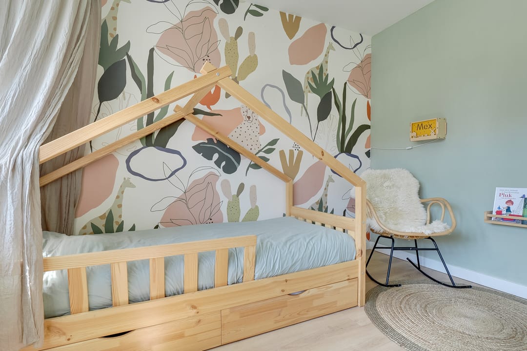 Charming 1930s Family Home with Five Bedrooms in Popular Tuindorp — 32