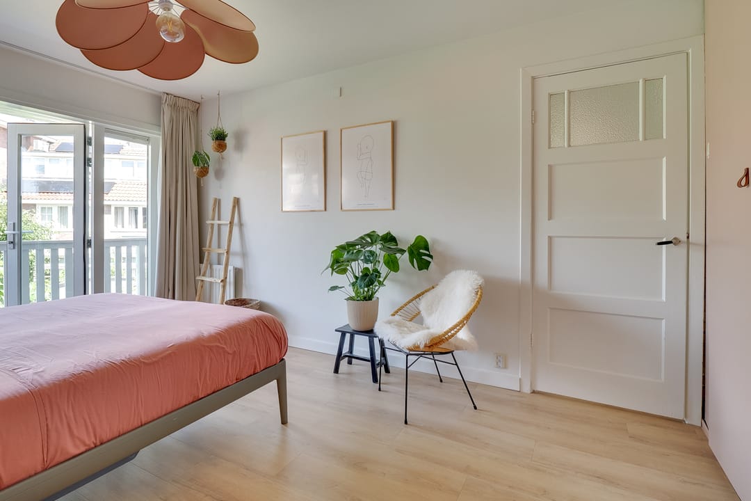 Charming 1930s Family Home with Five Bedrooms in Popular Tuindorp — 38