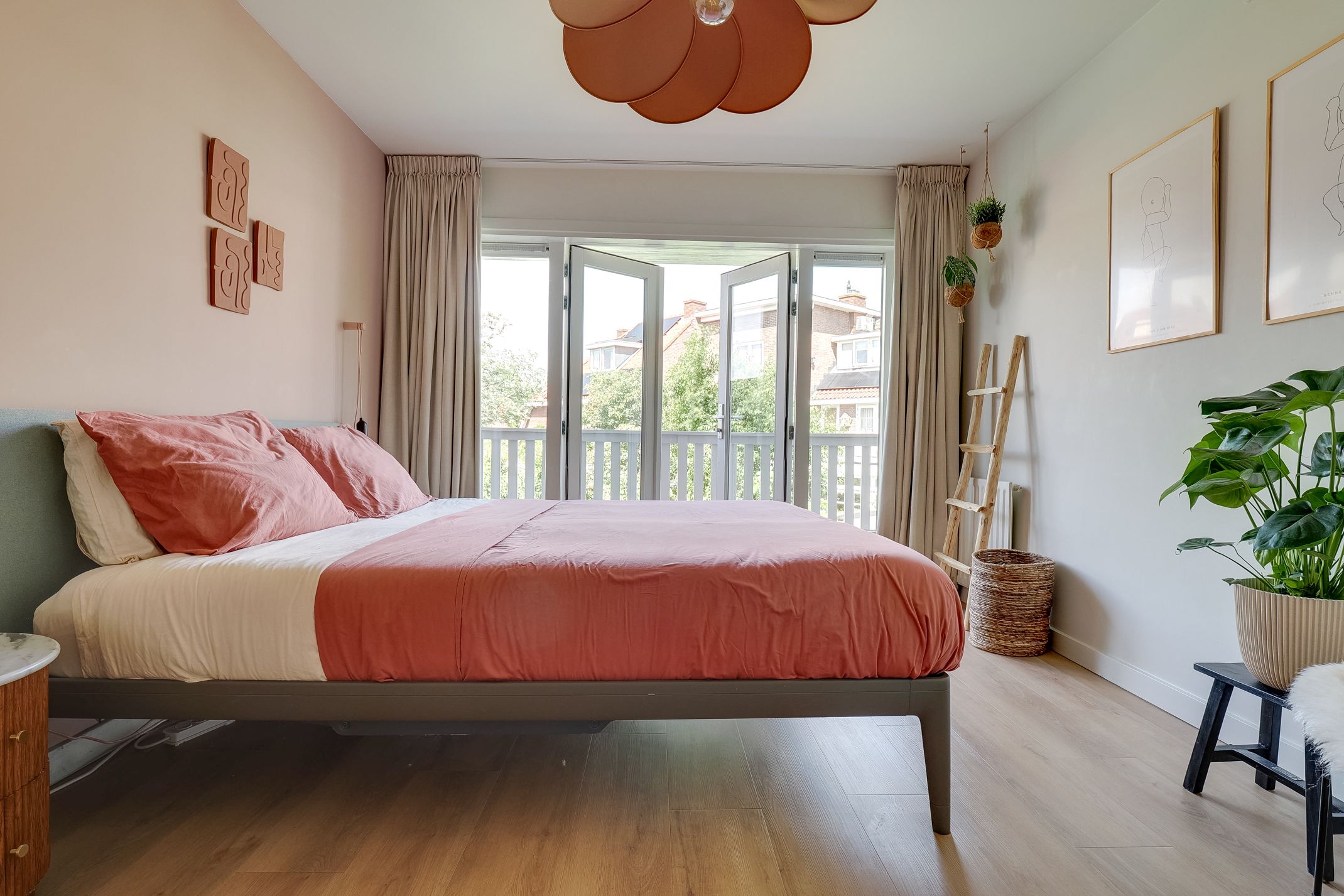 Charming 1930s Family Home with Five Bedrooms in Popular Tuindorp — 33