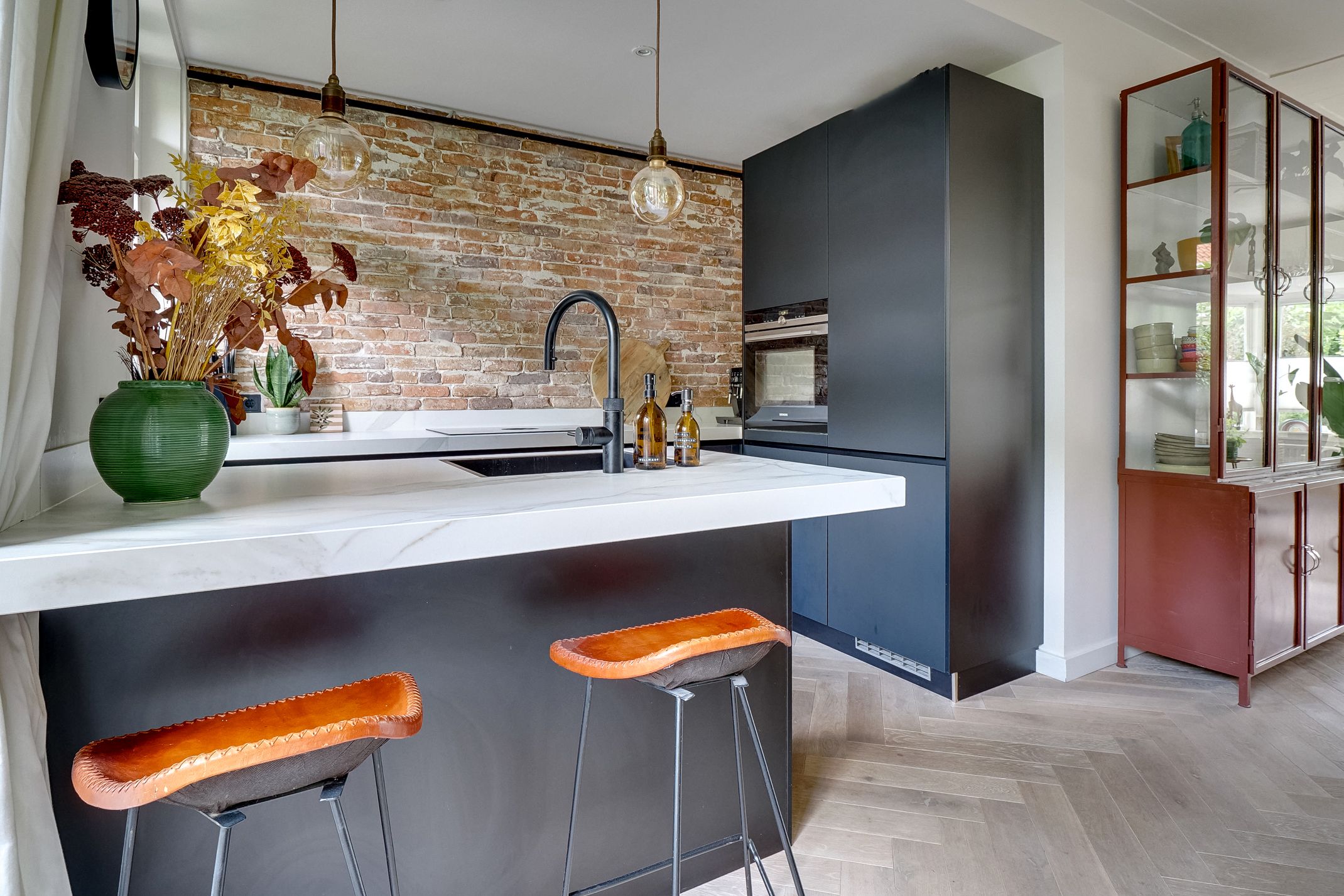 Charming 1930s Family Home with Five Bedrooms in Popular Tuindorp — 18