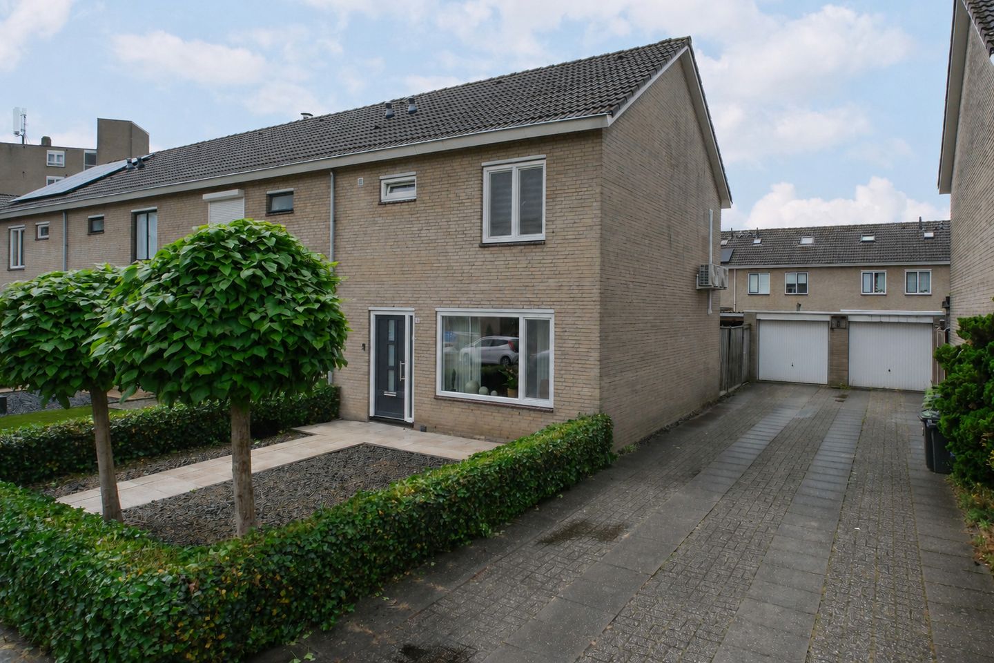 Foto 1 van Brucknerstraat 33