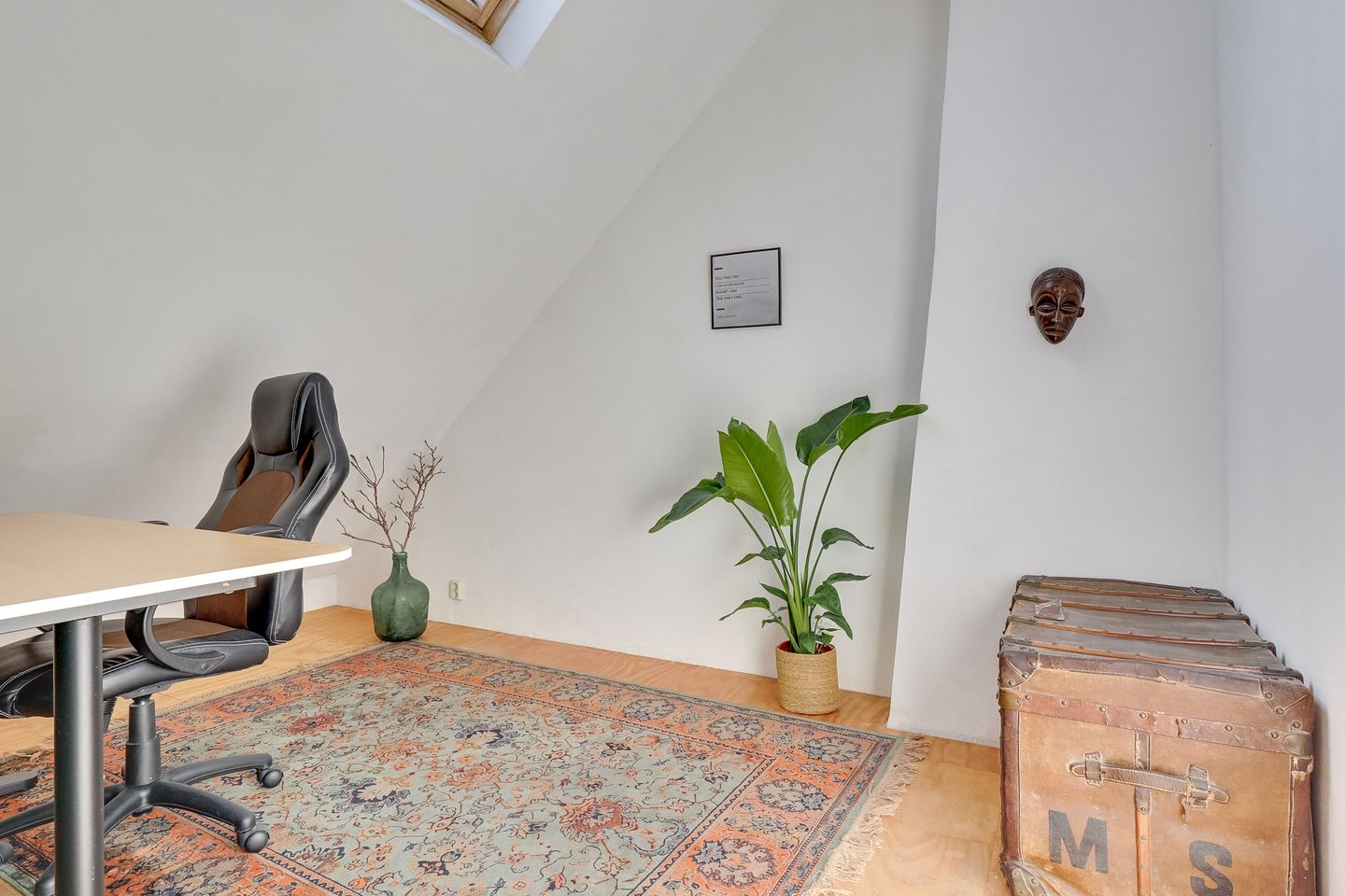 Charming 1930s Family Home with Five Bedrooms in Popular Tuindorp — 49