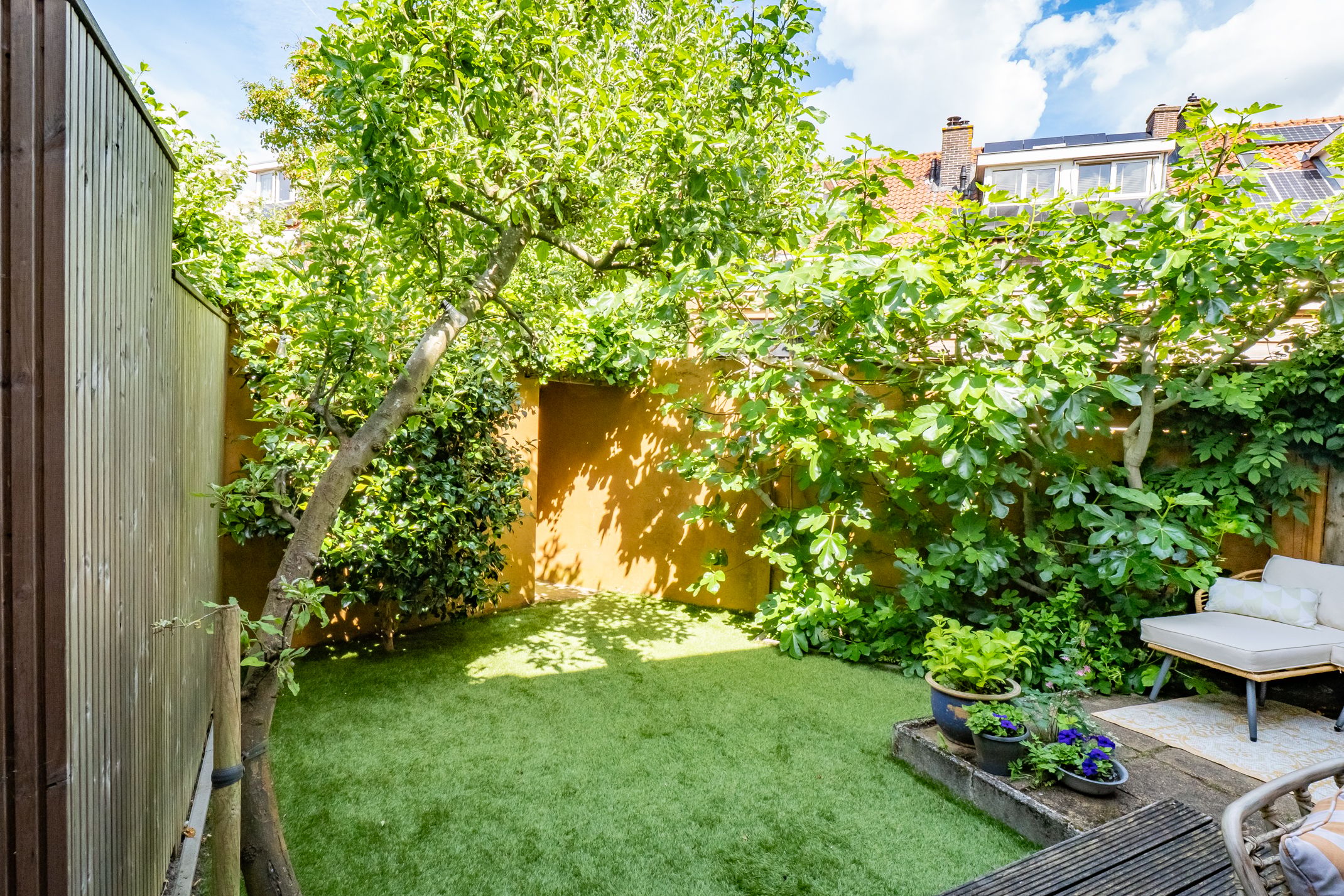 Charming 1930s Family Home with Five Bedrooms in Popular Tuindorp — 24