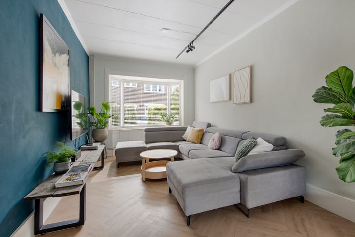 Photo 2 of Vosmaerstraat 48