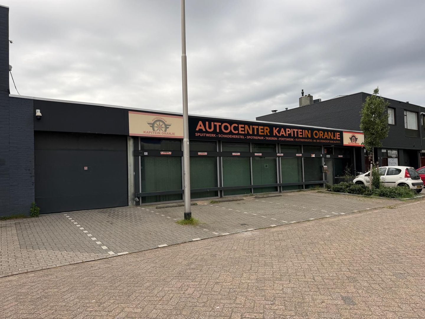 Bekijk foto 1 van Kapitein Rondairestraat 18