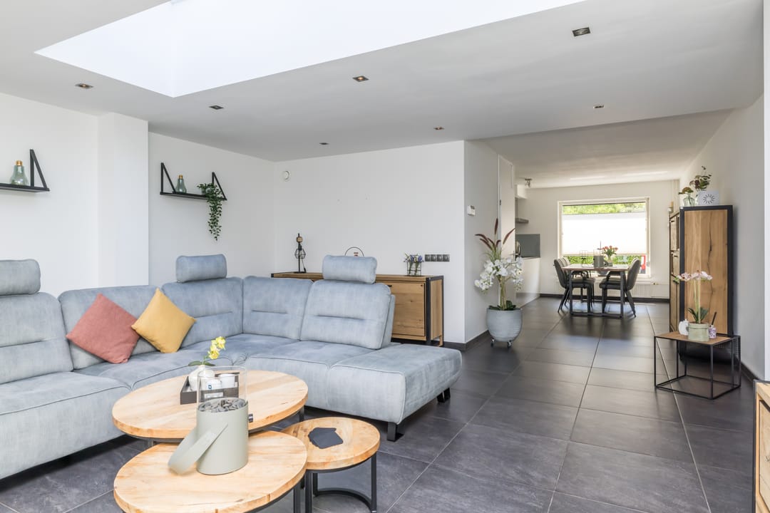 Move-in Ready Semi-Detached Family Home with Garage in Heerlen — 11