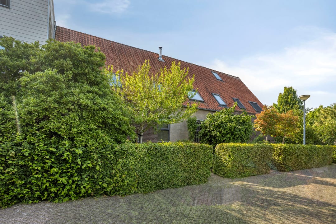 Energy-Efficient Terraced Home in Peaceful Valburg — 32