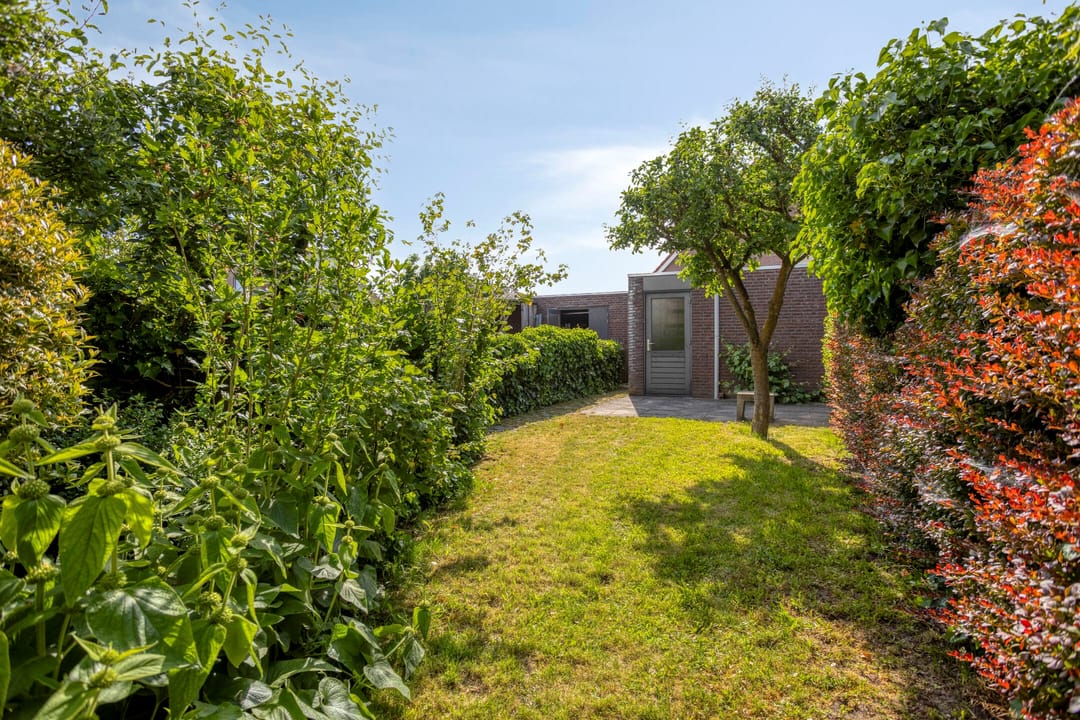 Energy-Efficient Terraced Home in Peaceful Valburg — 26
