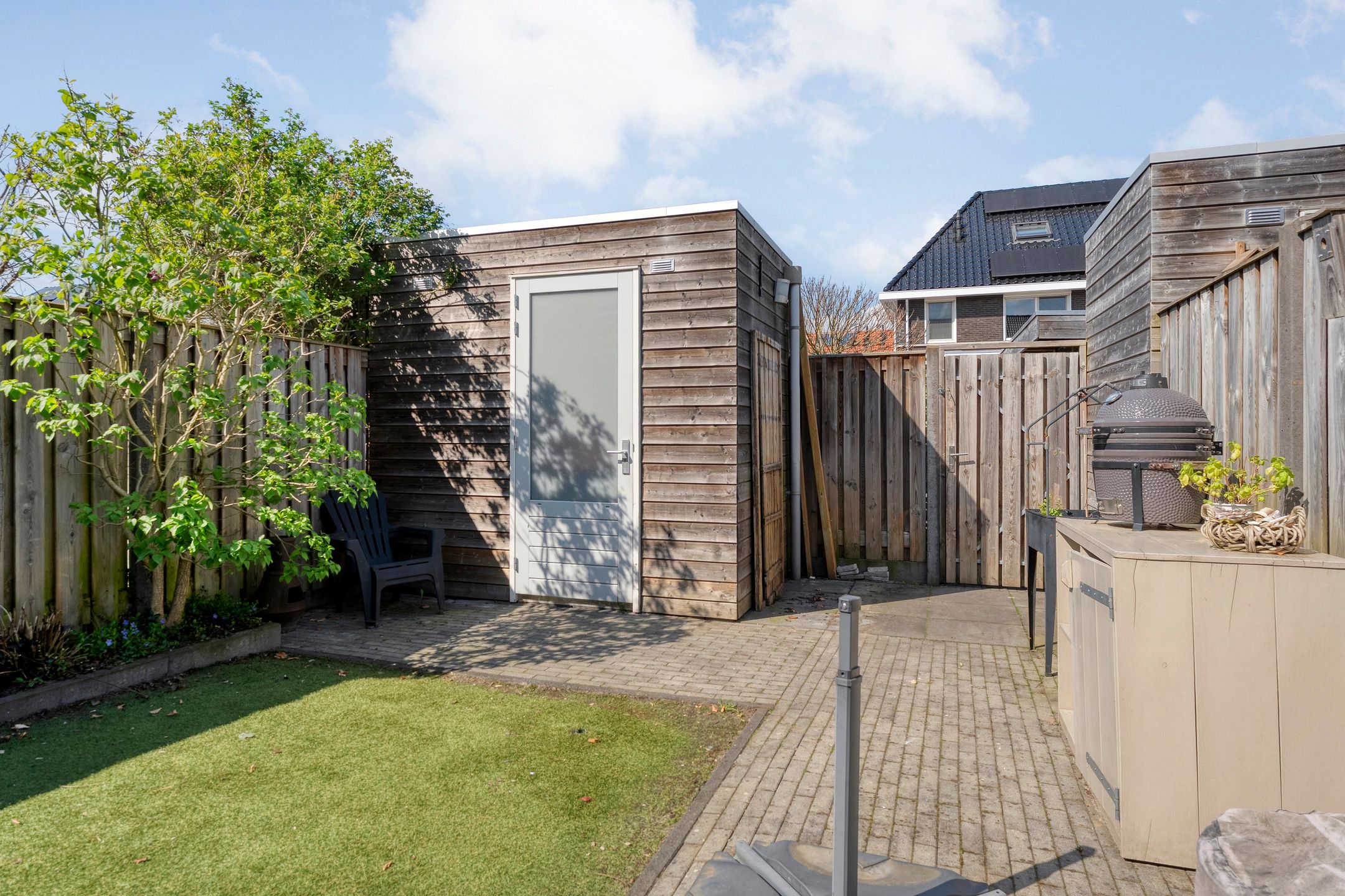 Modern Energy-Efficient Terraced House with South-Facing Garden — 30