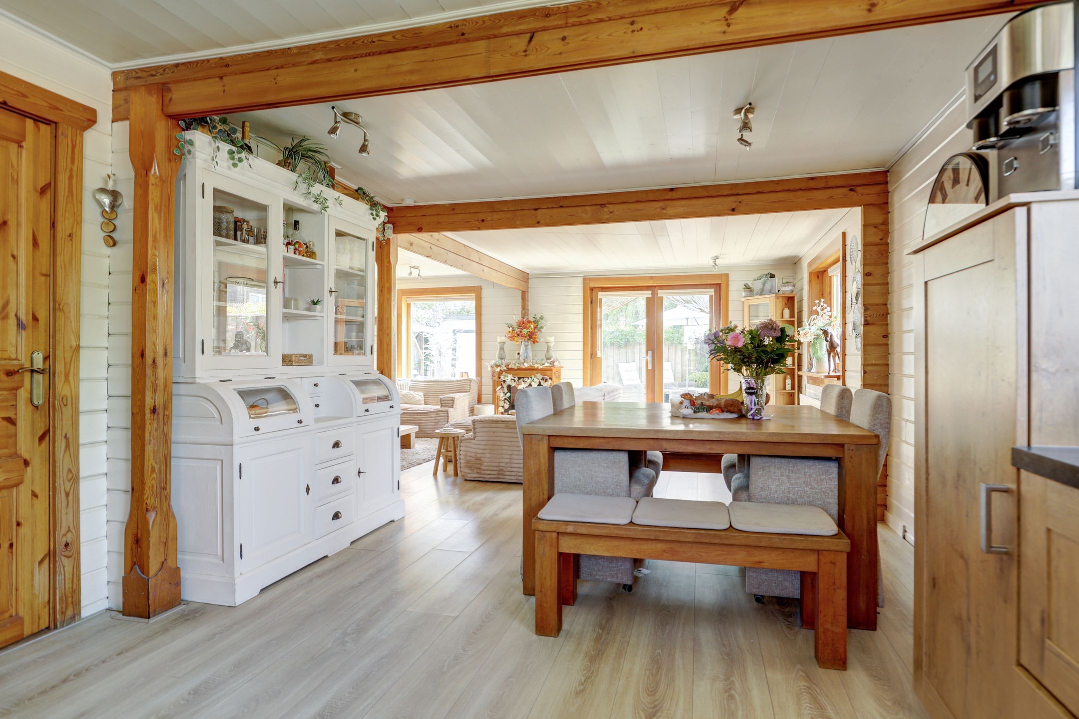 Characteristic Detached Finn House with Five Bedrooms and Holiday-Feel Garden in Hoofddorp — 18