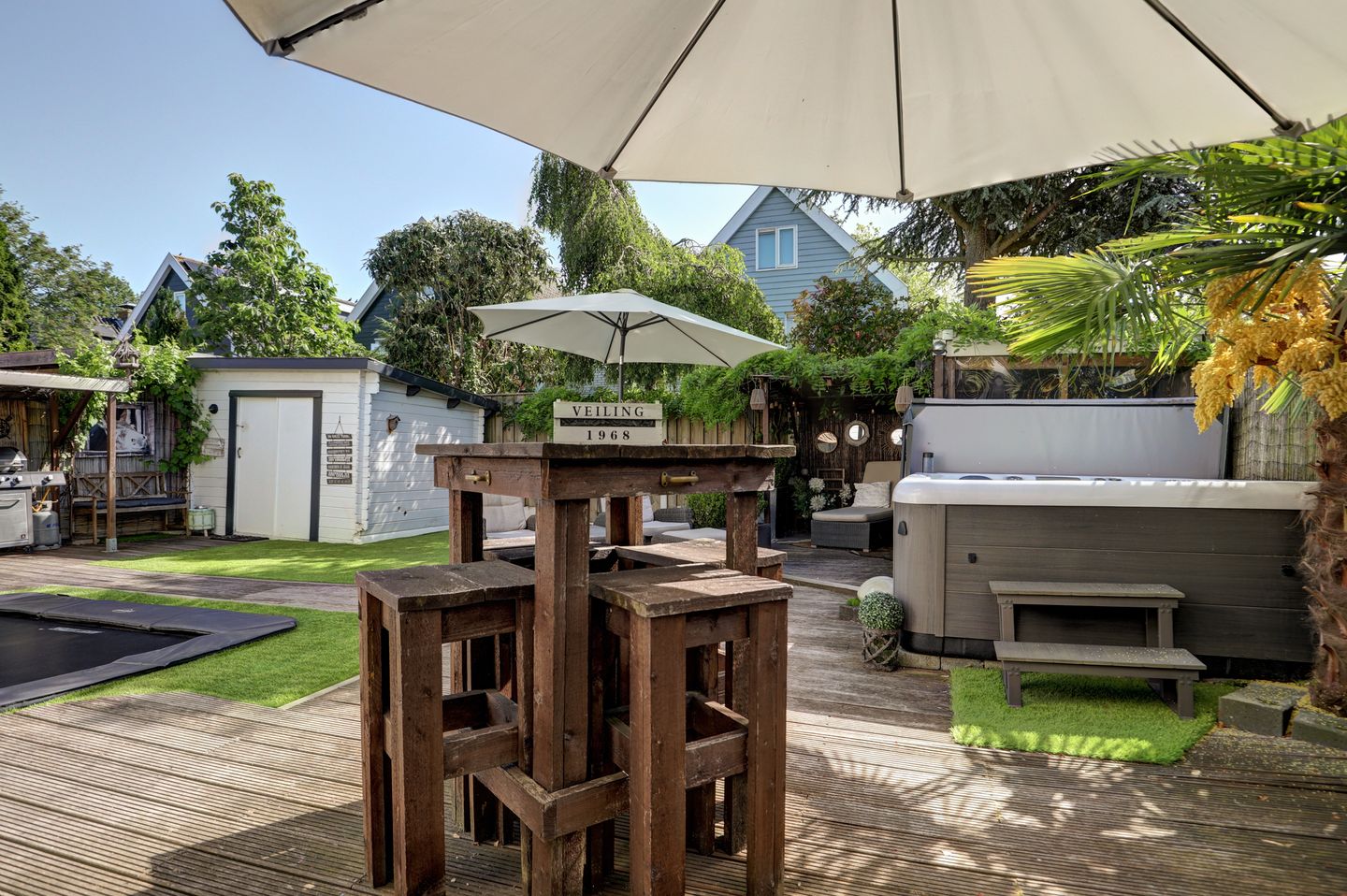 Characteristic Detached Finn House with Five Bedrooms and Holiday-Feel Garden in Hoofddorp — 44