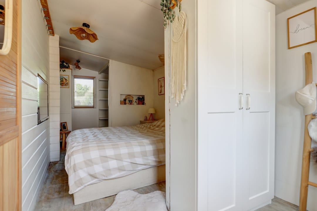 Characteristic Detached Finn House with Five Bedrooms and Holiday-Feel Garden in Hoofddorp — 22