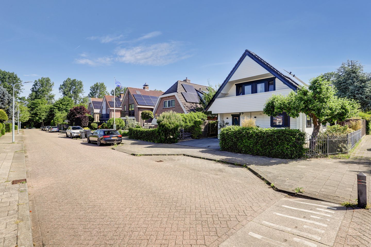 Characteristic Detached Finn House with Five Bedrooms and Holiday-Feel Garden in Hoofddorp — 59