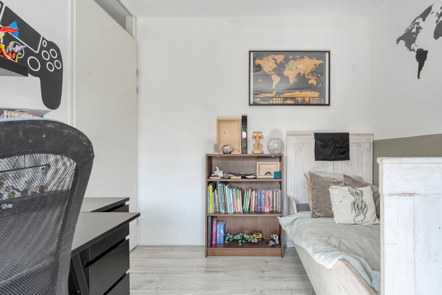 Modern Energy-Efficient Terraced House with South-Facing Garden — 19