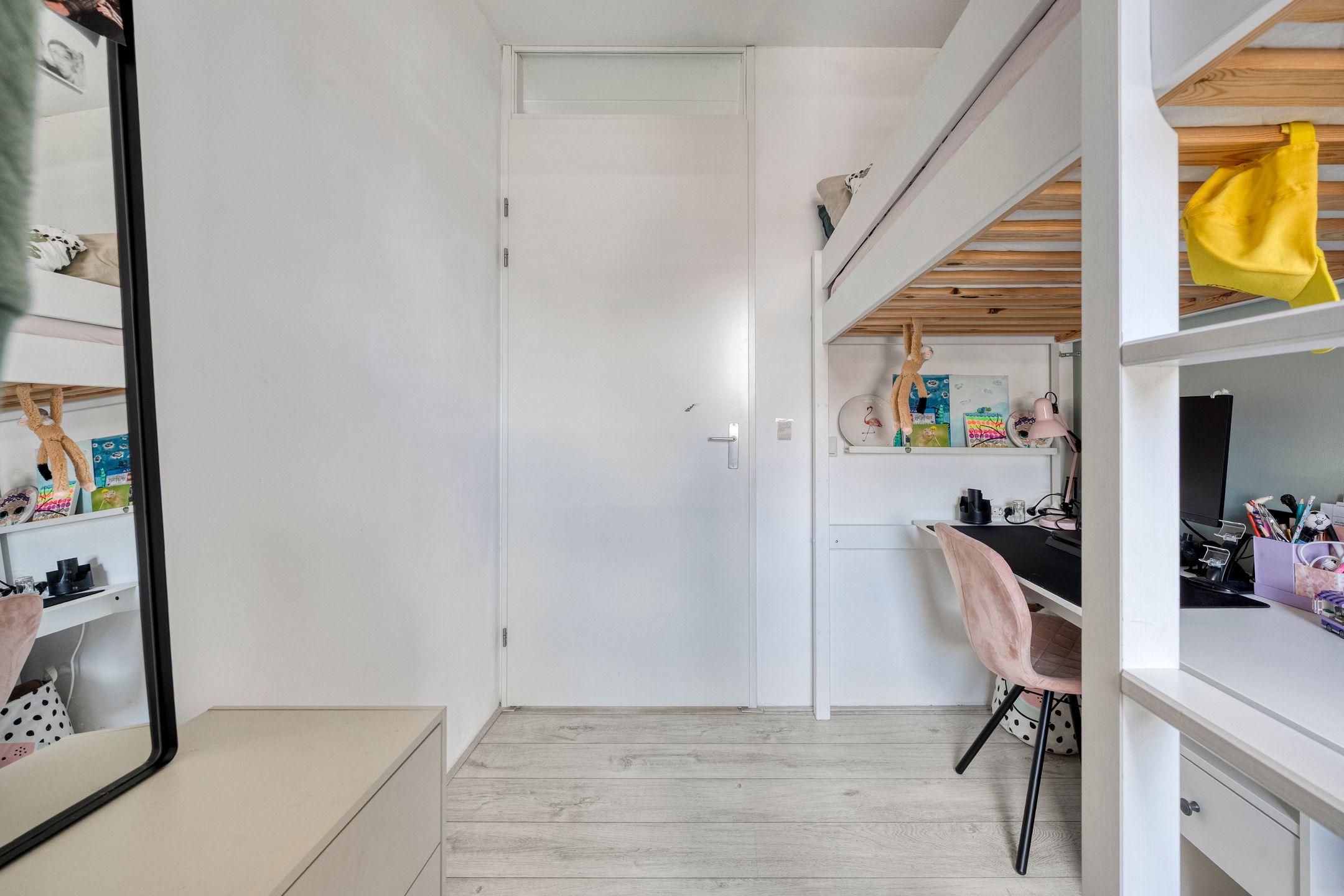Modern Energy-Efficient Terraced House with South-Facing Garden — 21