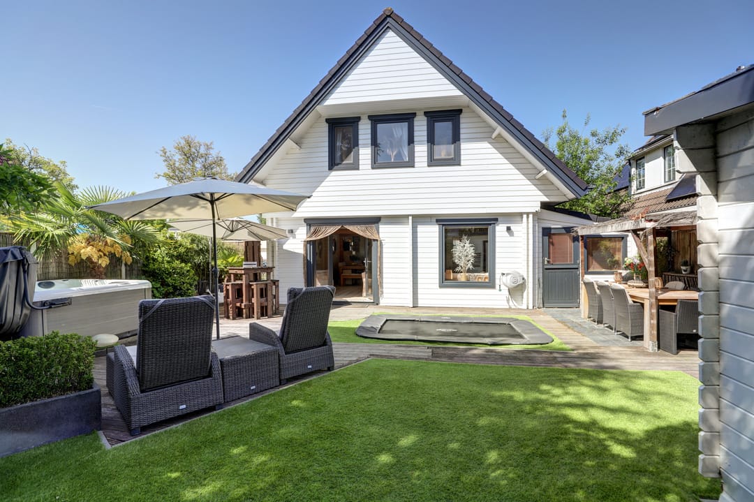 Characteristic Detached Finn House with Five Bedrooms and Holiday-Feel Garden in Hoofddorp — 43